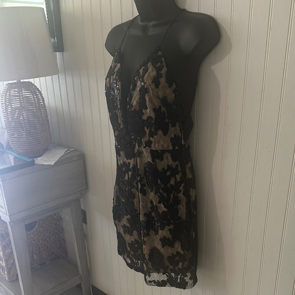 Like New! Luxxel Elegant Black and Tan Lace Slip Dress sz M - Picture 8 of 12